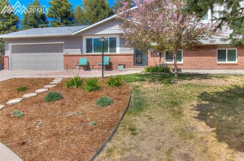 4 bed, 1994 sqft, $2,500 — Photo 1