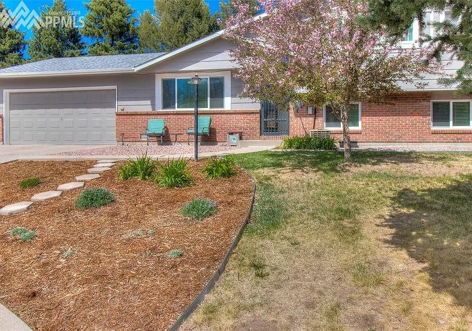 4784 Shadowglen Dr