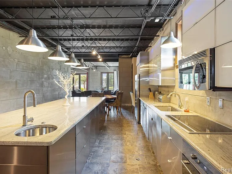 42183 Kouza Ct — Photo 23