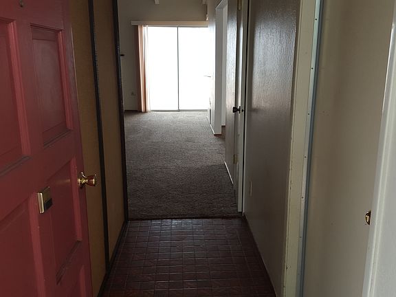 3rd image of 2757 La Palma Dr
