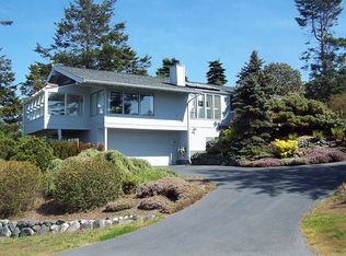 1470 Martha Way, Oak Harbor, WA 98277