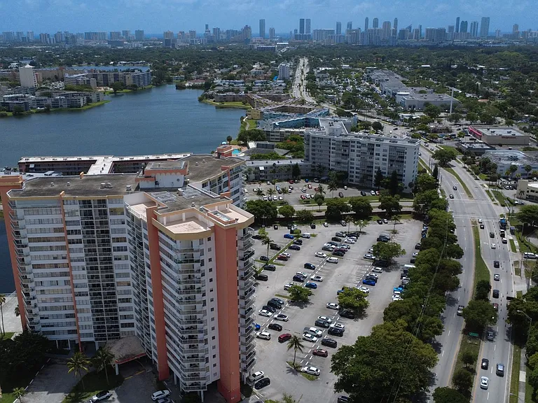 1351 NE Miami Gardens Dr #422 — Photo 28