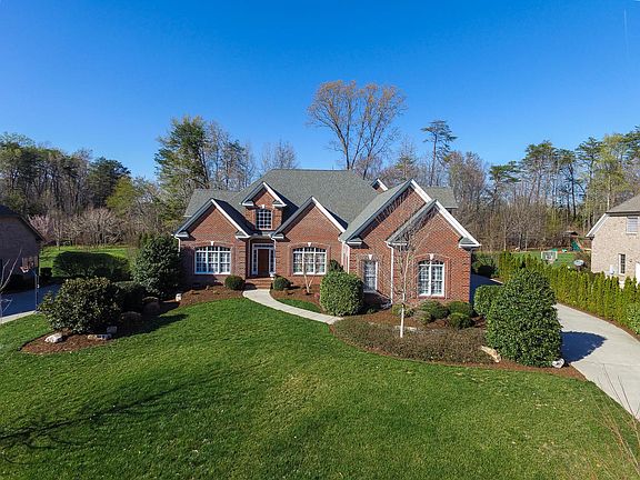 2nd image of 8210 William Wallace Dr