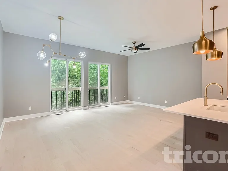 865 Cavanaugh Ave SE — Photo 6