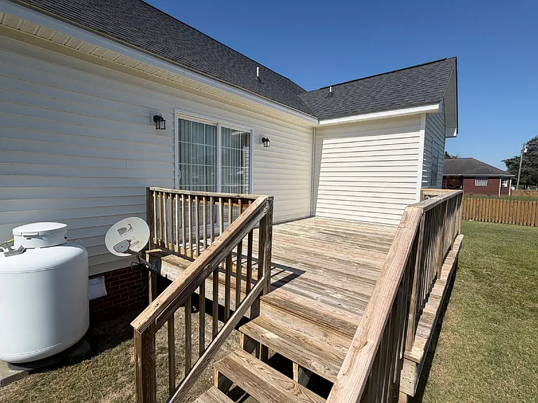 102 N Woodridge Dr — Photo 13