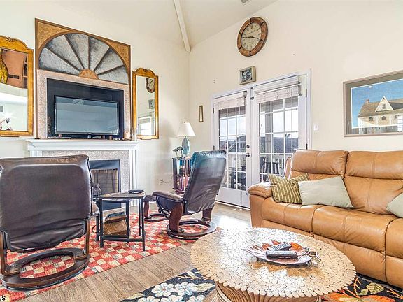 5th image of 803 Pelham Pl Floor 2-803