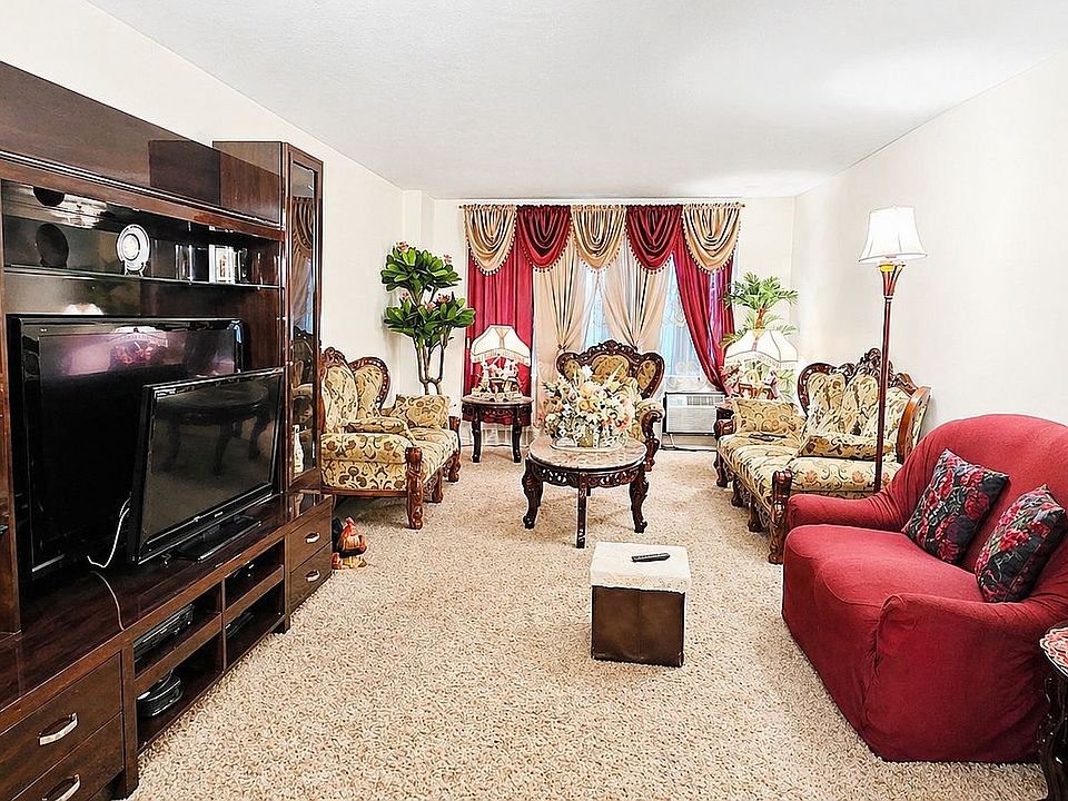 1st image of 1200 E 53rd St APT 3U