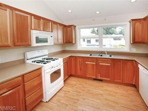 5th image of 16990 S 2nd St