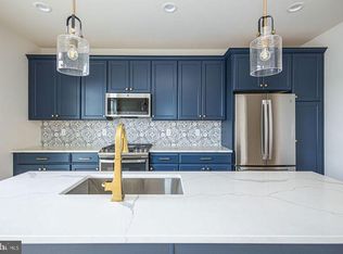 82 Becker Dr #39, Chalfont, PA 18914