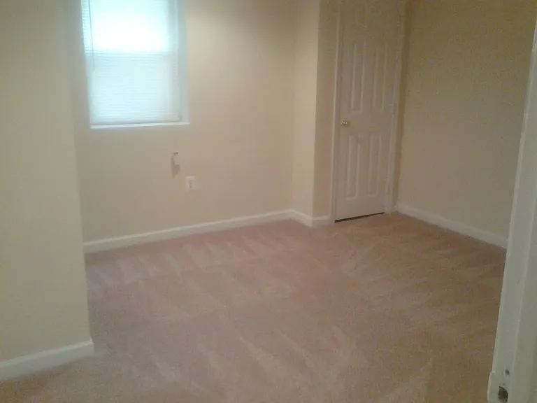 8516 Potomac Ave — Photo 6