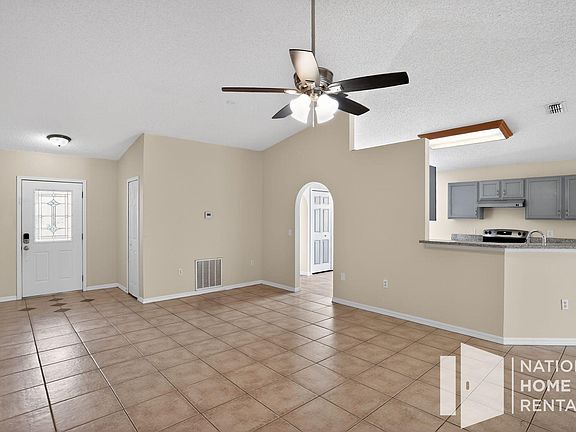 3rd image of 4060 Stonefield Dr