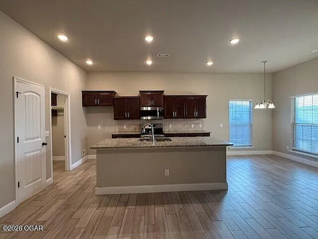 3 bed, 2.0 bath, 1650 sqft, $1,650 — Photo 3
