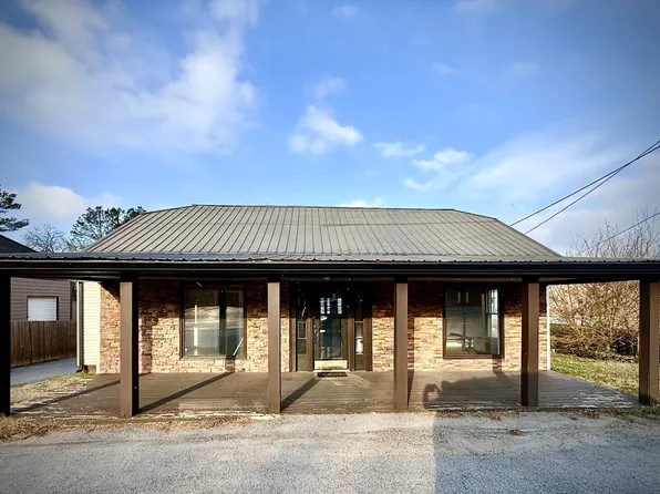 500 Brown St, Celina, TN 38551