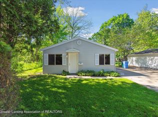 820 Kenwood Ave, Lansing, MI 48910