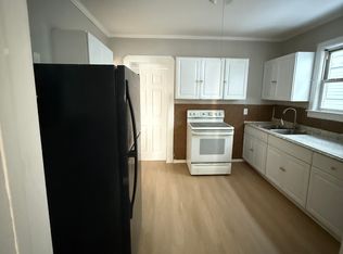 32 Elm St #5, Schenectady, NY 12304