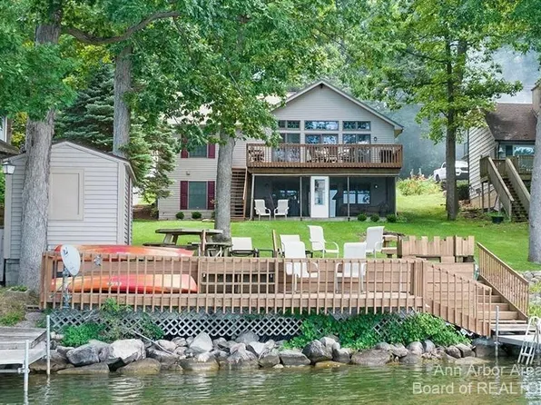 11870 Bradley Dr, Jerome, MI 49249