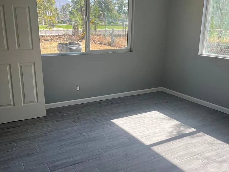 24951 Fir Ave #1 — Photo 7
