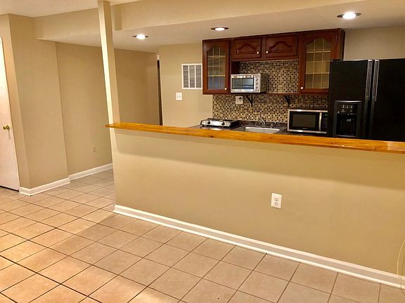 Half Wall/Bar