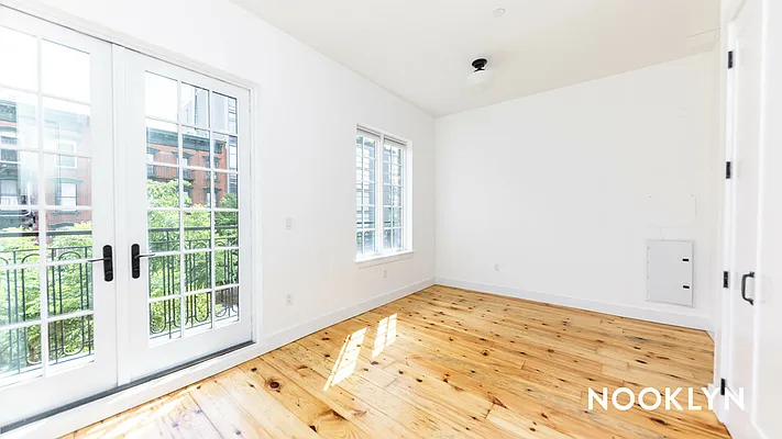 Rented by Nooklyn NYC LLC | media 105
