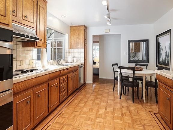 4th image of 607 Alameda De Las Pulgas