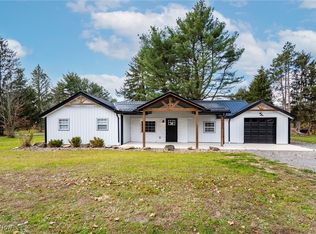 2404 Pleasant Valley Rd, Vienna, OH 44446