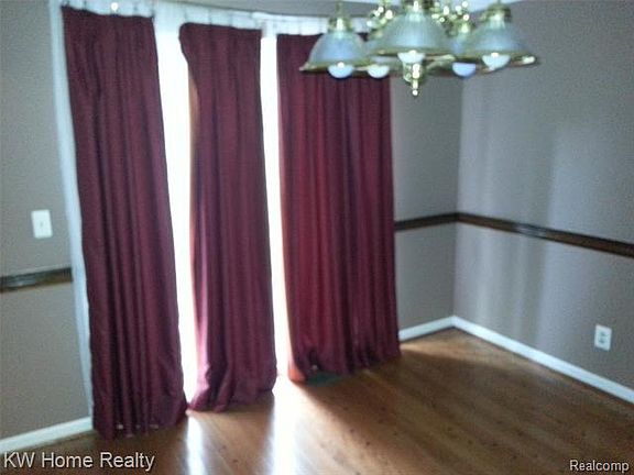 5th image of 3451 Cleveland Dr
