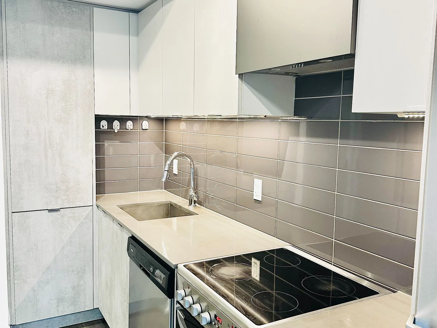 1 bed, $2,100 — Photo 4