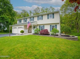 57 Bobwhite Dr, Glenmont, NY 12077