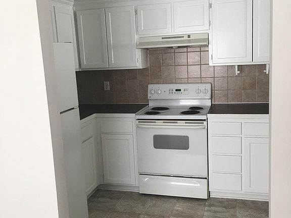 2nd image of 10328 Parkview Ave