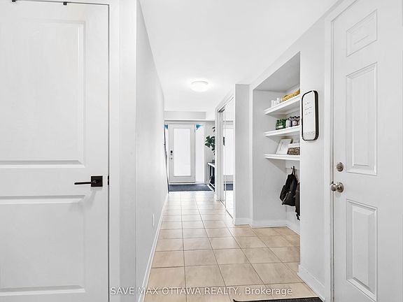 3rd image of 3009 Rhyolite Way