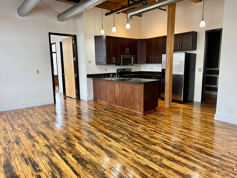 421 Broad St — Photo 19