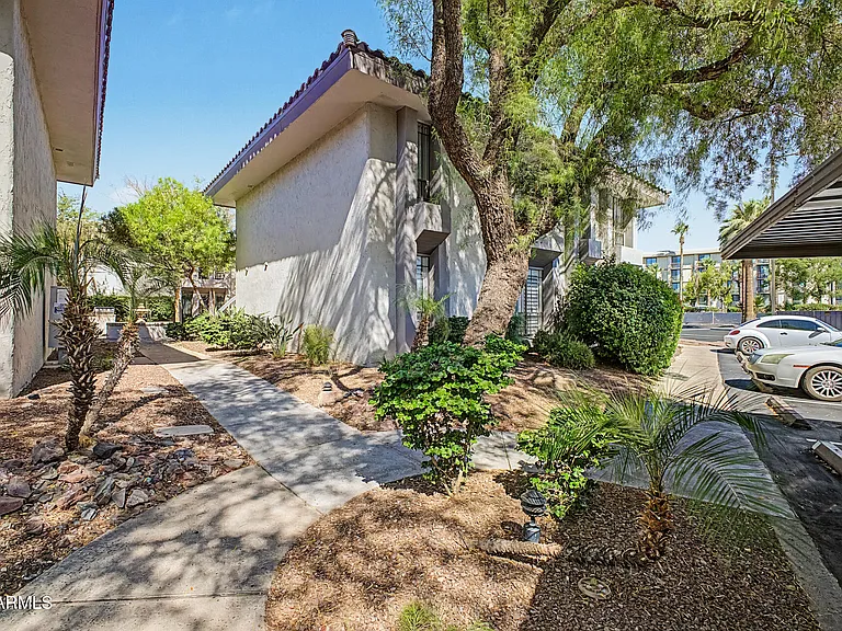 5227 N 24th St #201 — Photo 30