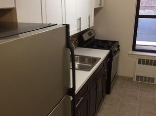 8340 116th St, Richmond Hill, NY 11418