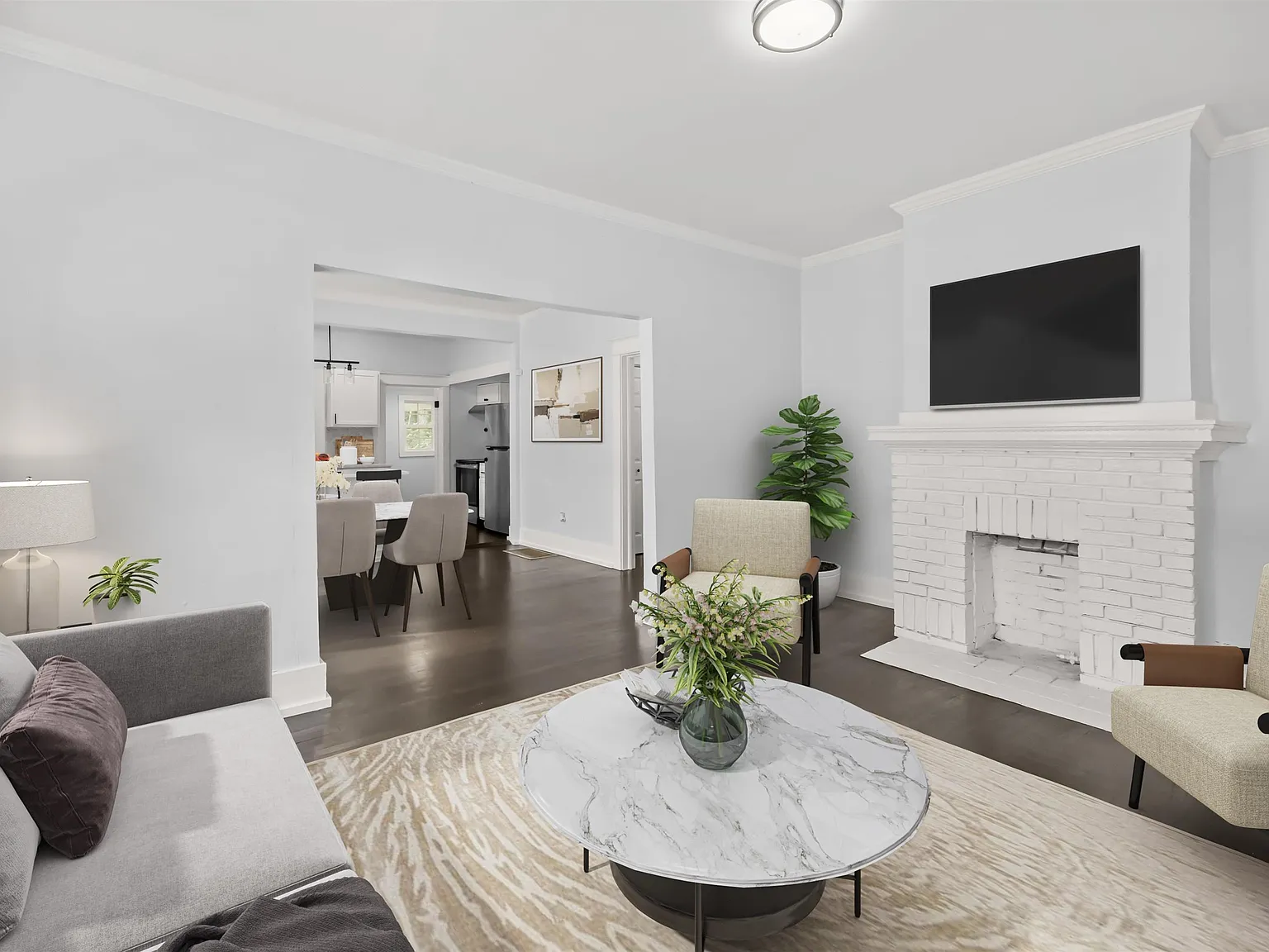 3 bed, 2.0 bath, 1168 sqft, $1,395 — Photo 2