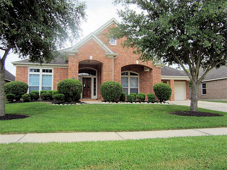 1st image of 5914 Oak Place Dr