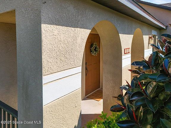 3rd image of 810 Margie Dr