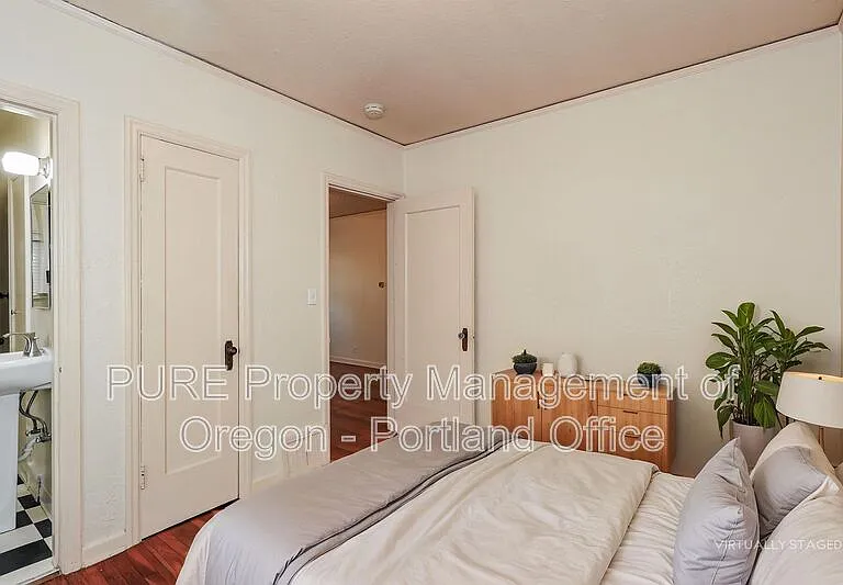 715 NE 20th Ave #1 — Photo 2