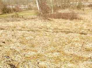 E Glade St, Glade spring, VA 24340