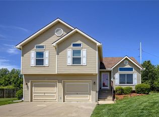 3614 NW 86th Ct, Kansas City, MO 64154