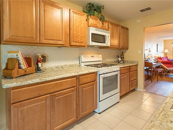 5th image of 5980 Terrace Park Dr N Unit 106