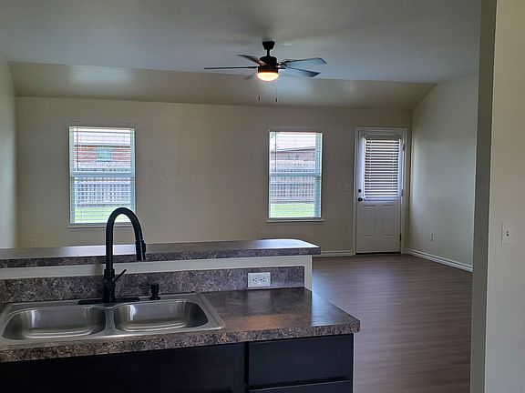 2nd image of 4717 Fieldstone Dr