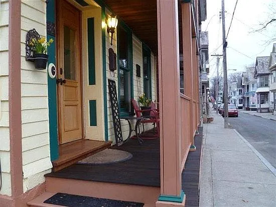 32 Ingersoll Avenue — Photo 2