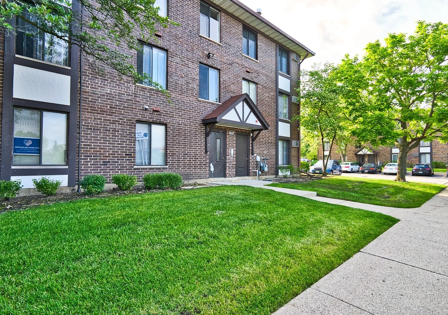 2 bed, 1.5 bath, 948 sqft, $1,850 — Photo 2