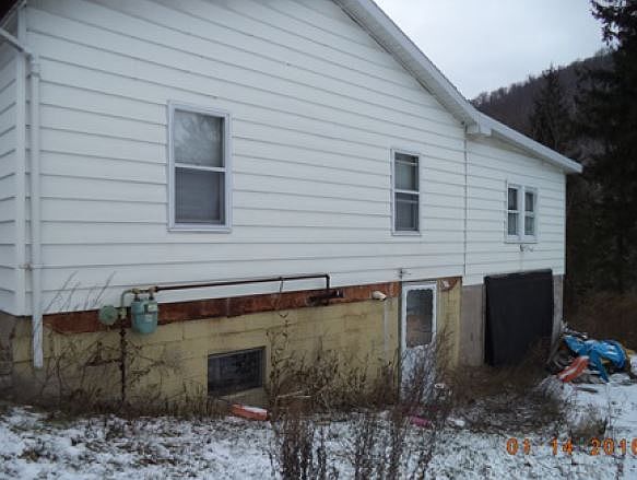 2nd image of 1098 Heart Lake Rd