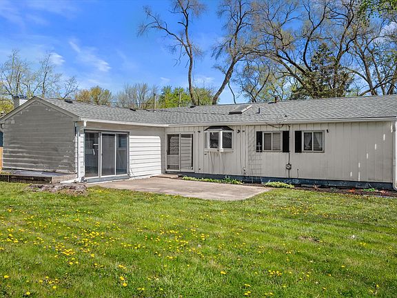 5th image of 644 Briar Rd