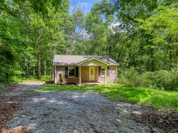 135 Joyce Ln, Ashland City, TN 37015