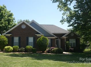 13809 Castleford Dr, Mint Hill, NC 28227