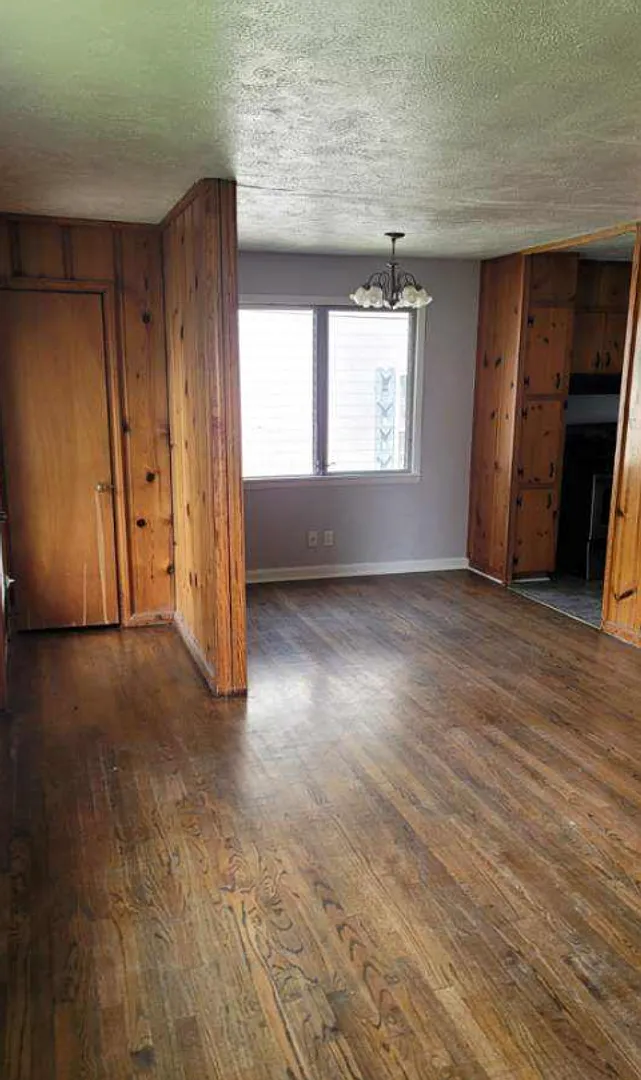Charming 3 bed & 1 bath located in Gadsden! — Photo 2