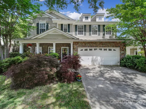1045 Lilly Pond Dr, Fort Mill, SC 29715