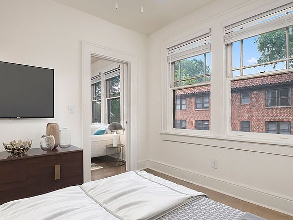5th image of 788 Greenwood Ave NE APT 1